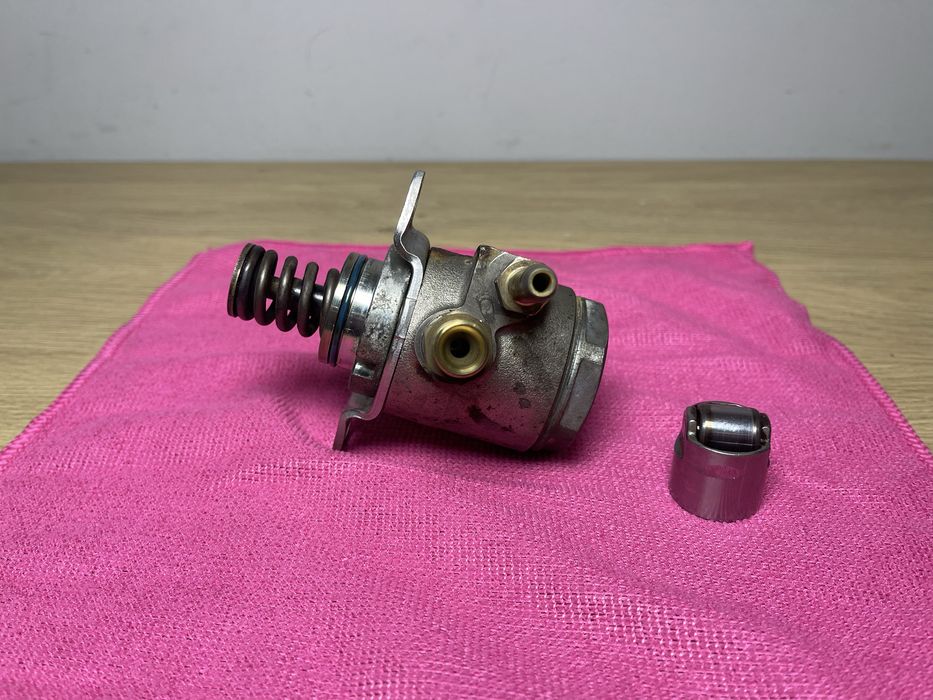 Насос високого тиску 1.2 1.4 tsi CAX CAXA CAV CBZ 03C 127 026 E ТНВД