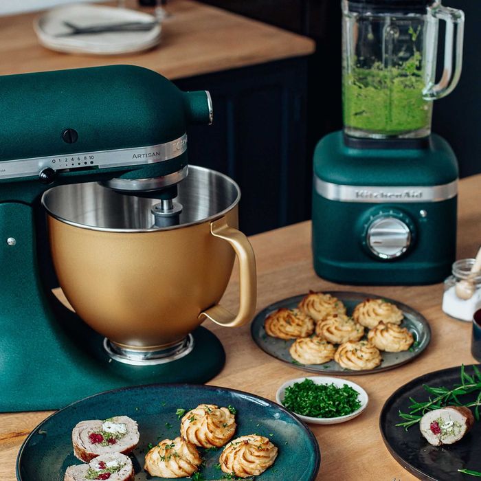 KitchenAid Artisan 5KSM156 та всі серії кухонної техніки, посуду