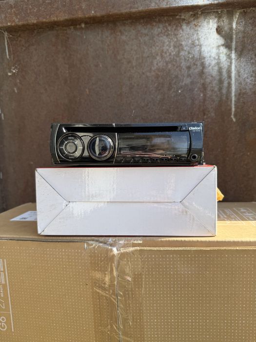 Магнитола clarion cz