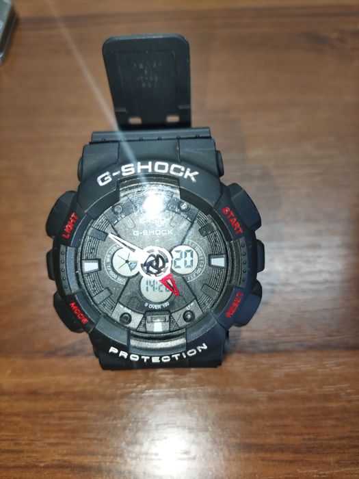 Спортивний годинник GA-100 та портативна Bluetooth колонка.