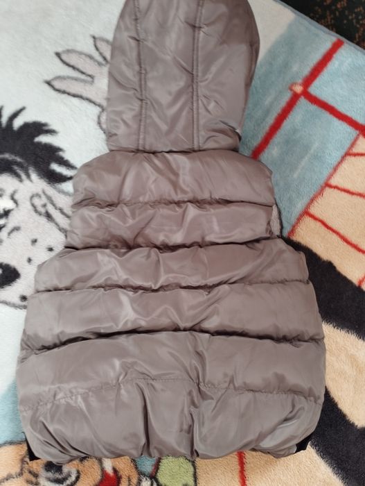 Продам жилетку дитячу