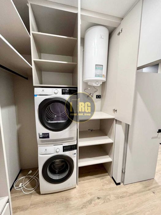 Без%, 1К, ЖК Манхеттен, Берестейский п-кт, Перша сдача, Генератор