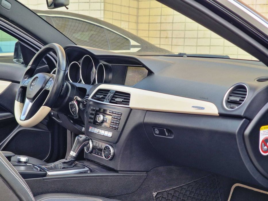 MERCEDES-BENZ C220 COUPÉ AMG 170CV "7G-TRONIC"