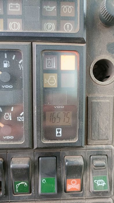 Fuchs MHL 331 Ładowarka