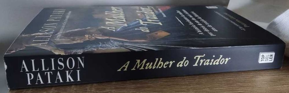 A Mulher do Traidor de Allison Pataki