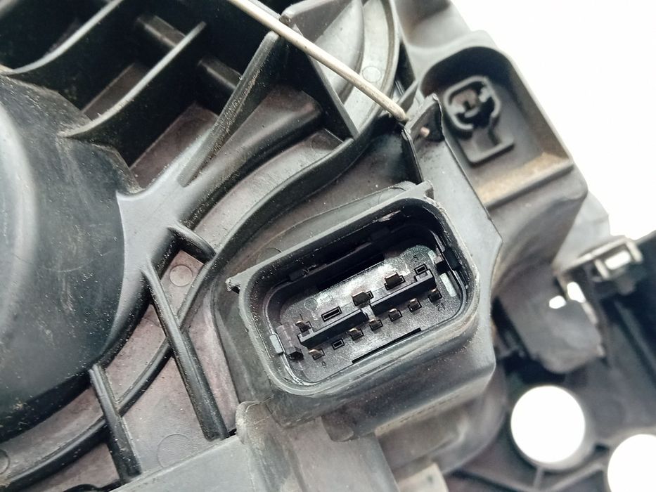 Ótica / farol esquerda BMW 1 (E87)