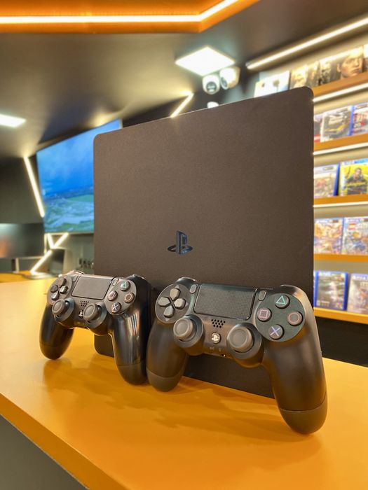 Акція Sony PlayStation 4 Slim 500gb з двомай джойстиками у комплекті!