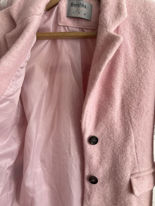 Пудрове демісезонне пальто Bershka S/26