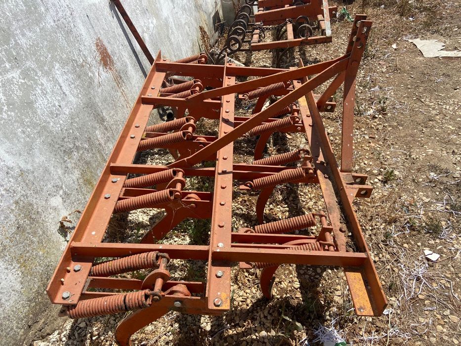 Trator agrícola de tração simples