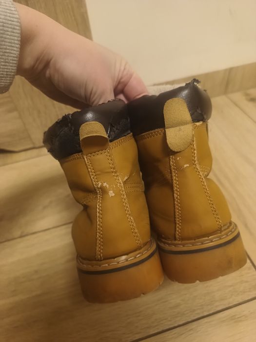 Damskie musztardowe buty traperki wiązane ocieplane botki 39
