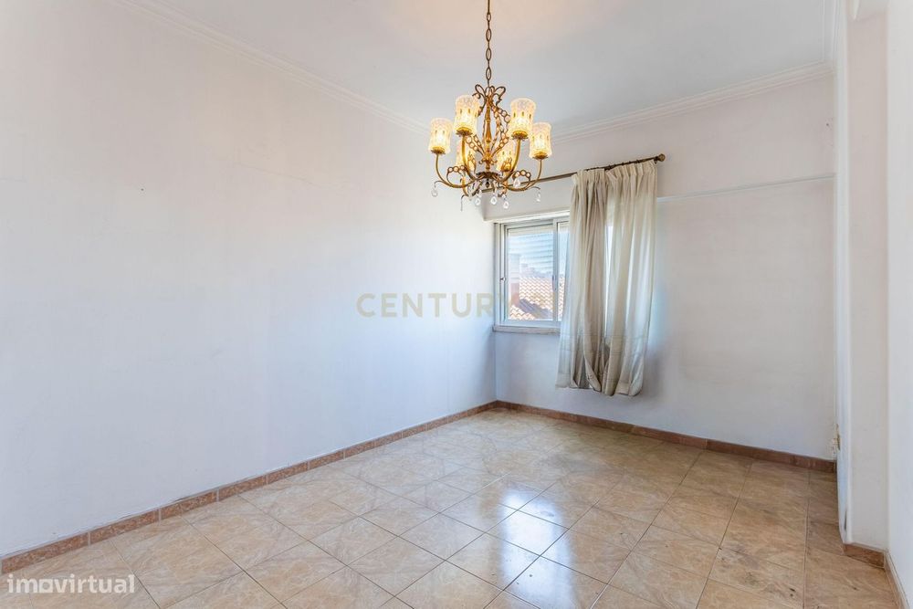 Apartamento T2 em Sacavém
