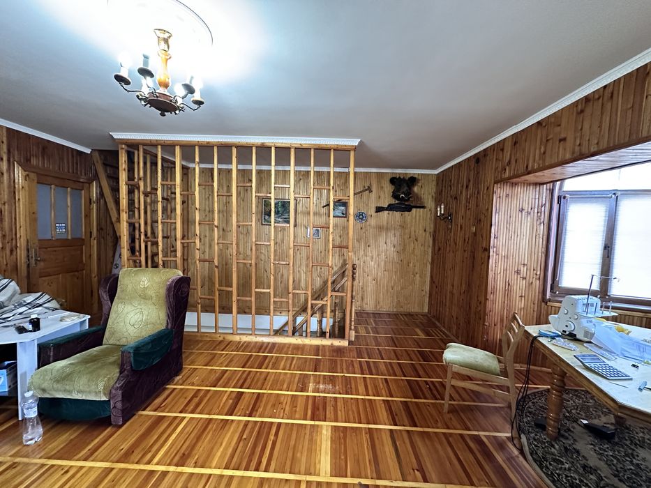 Продається будинок  у Надвірній