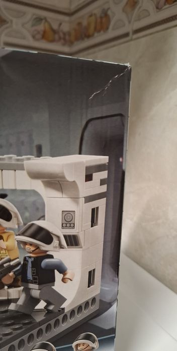 LEGO Star Wars 75387 Boarding the Tantive