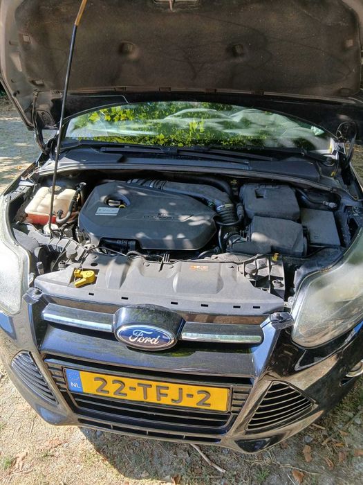 Ford Focus ecoboost em excelente estado