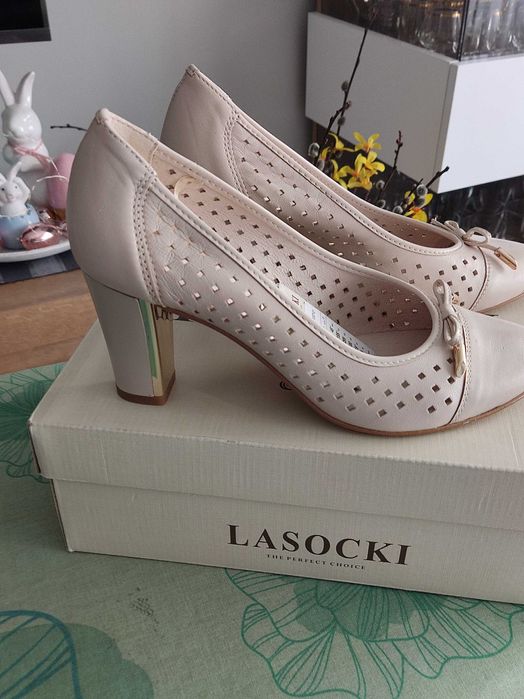 Czółenka damskie rozm.39 nowe Lasocki