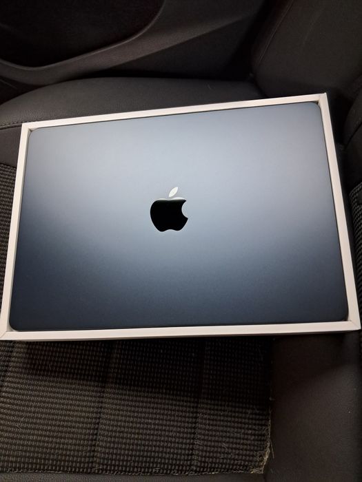 Sprzedam Nowego Apple MacBook