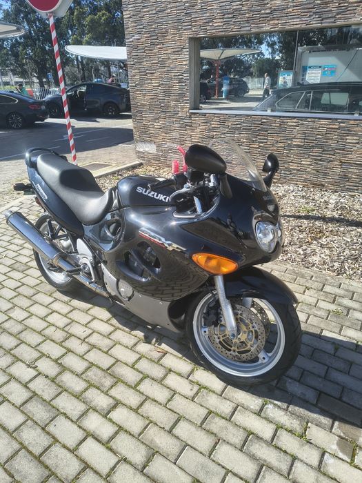 Vendo moto Suzuki GSX 750 F