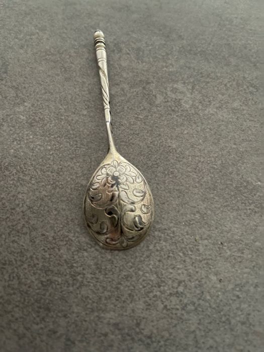 Zabytkowa srebrna łyżeczka r.1834