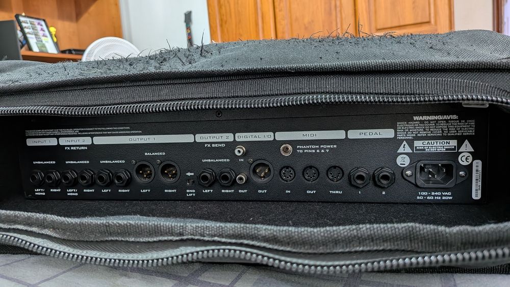 Fractal Audio AXE FX Ultra c/ Case Gator