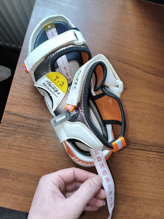 Сандалі на дівчинку 35р