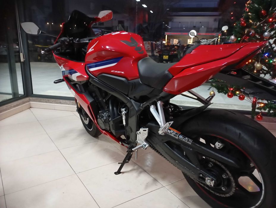 HONDA cbr 650r e-clutch apenas 6 meses ( 6 anos garantia )