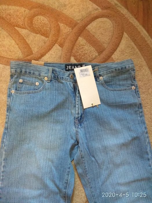 Продам джинсы новые