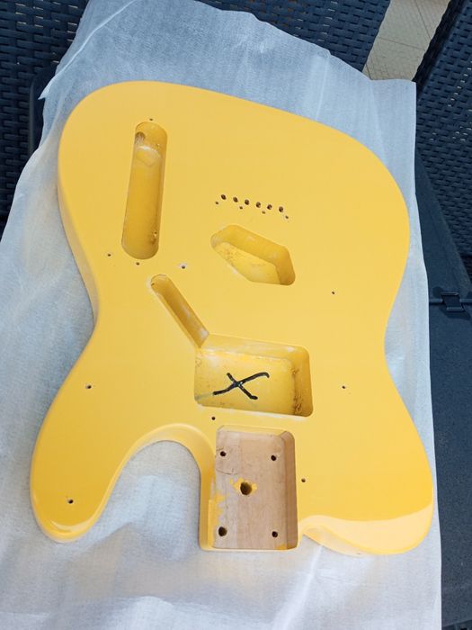 Corpo de guitarra elétrica Telecaster creme