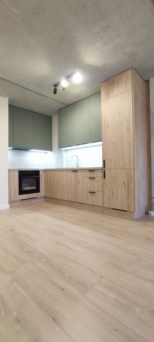 Skręcanie kuchni/szafy/mebli