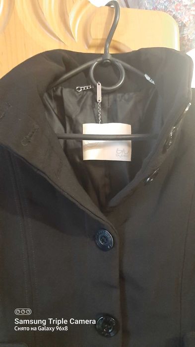 Пальто женское viscosa45% acetat 55%,  made in Italy size M