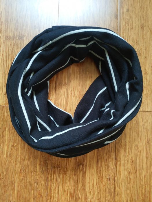 Komin na szyję szalik granatowy w białe paski