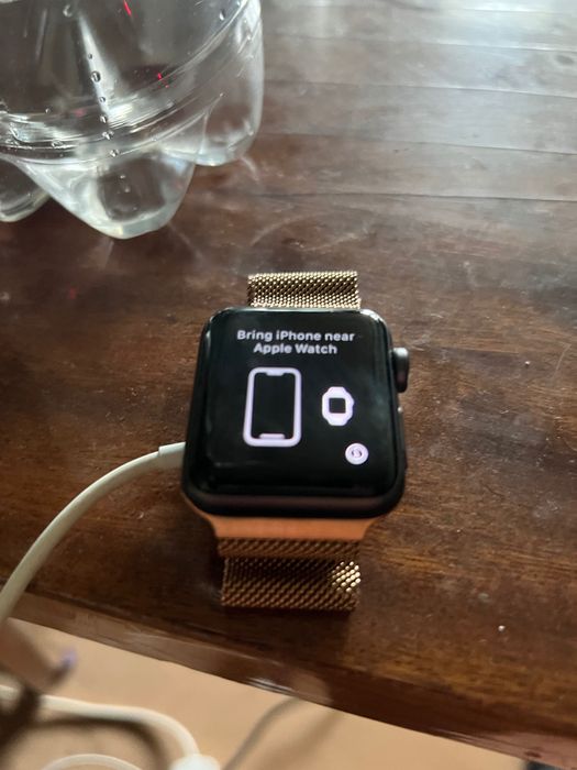 Продам Apple Watch 3 series