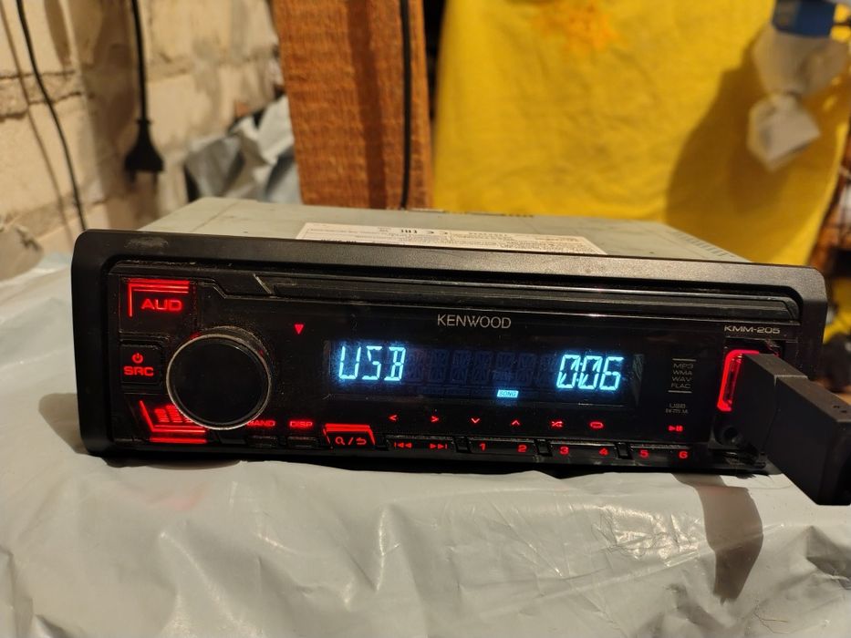 Sprzedam radioodtwarzacz Kenwood KMM-205