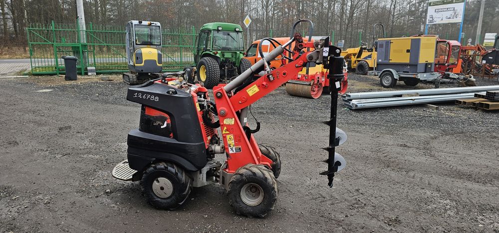 Mini ładowarka Ditch Witch Zahn R300 Koparka łańcuchowa wiertnica