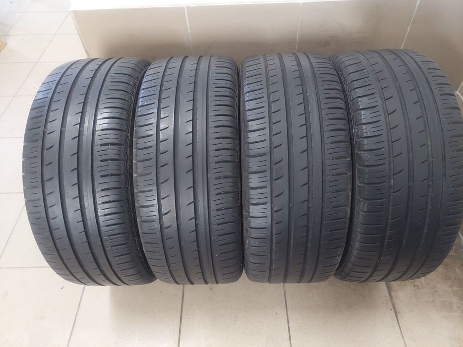 Комплект літньої гуми літо літня Pirelli R16 215 45
