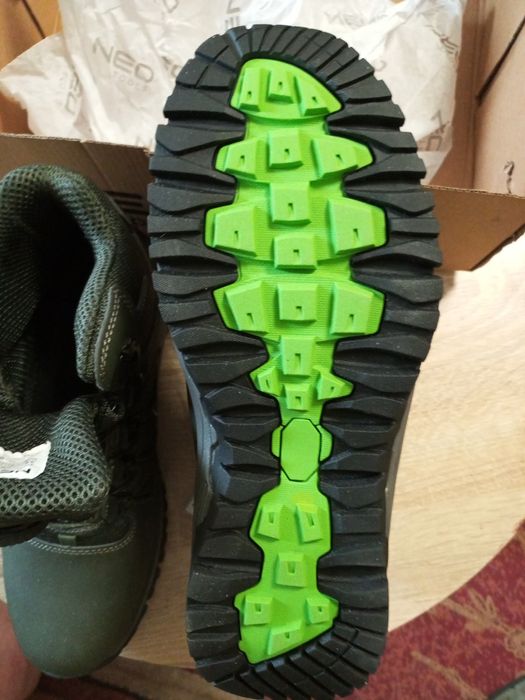 Берцы фирмы,,NEO"Польша+Каска, разгрузка, наушники и д.р