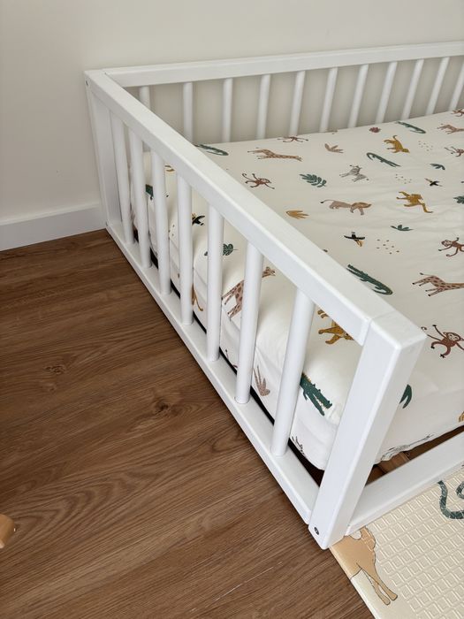 Cama montessori c/ estrado e colchao incluidos