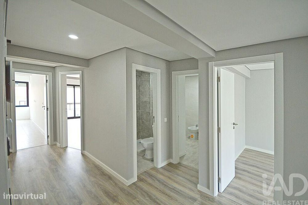 Apartamento T3 em Amora de 97,00 m2