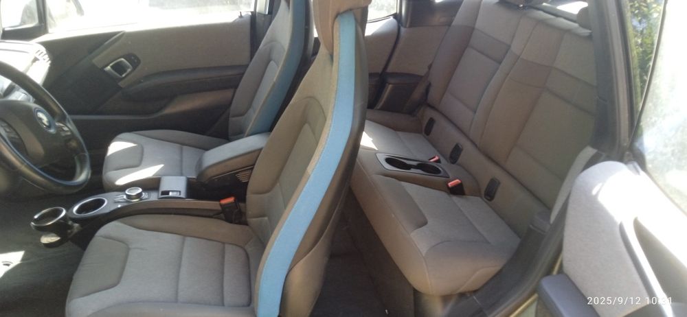 Продам салон до BMW I3