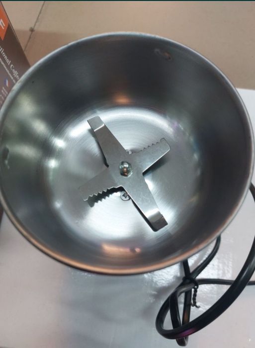 Кофемолка luma Bella-54009 электрическая 300 Вт роторная из нержавеюще