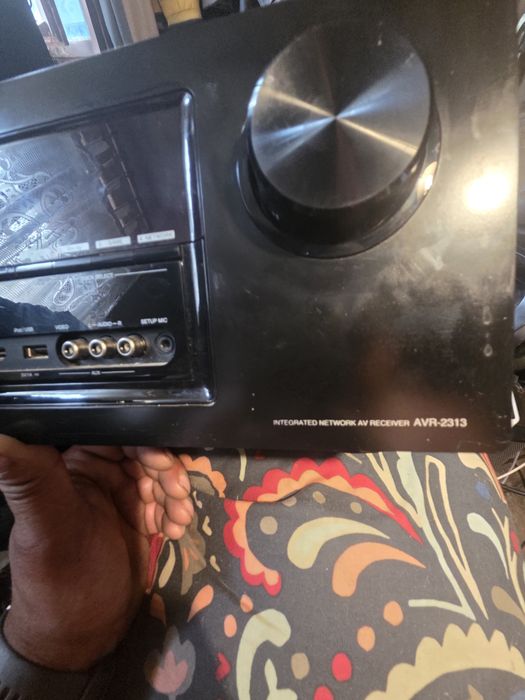 Amplituner denon 7.1