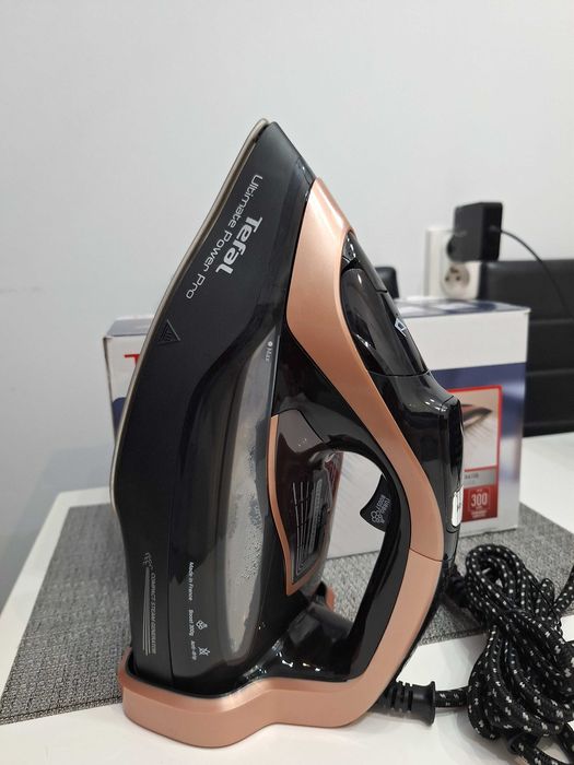 Żelazko parowe TEFAL Ultimate Power Pro FV9E50E0 z  generatorem pary