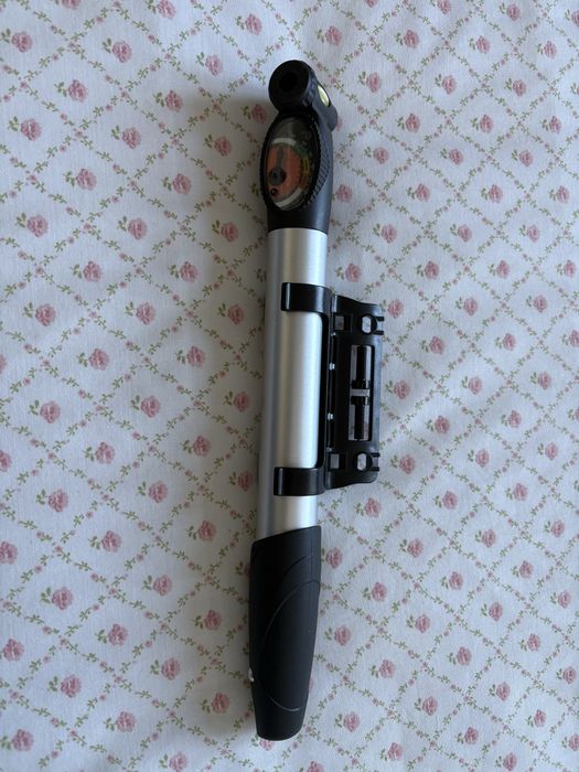 Bomba de mão para bicicleta da Berg