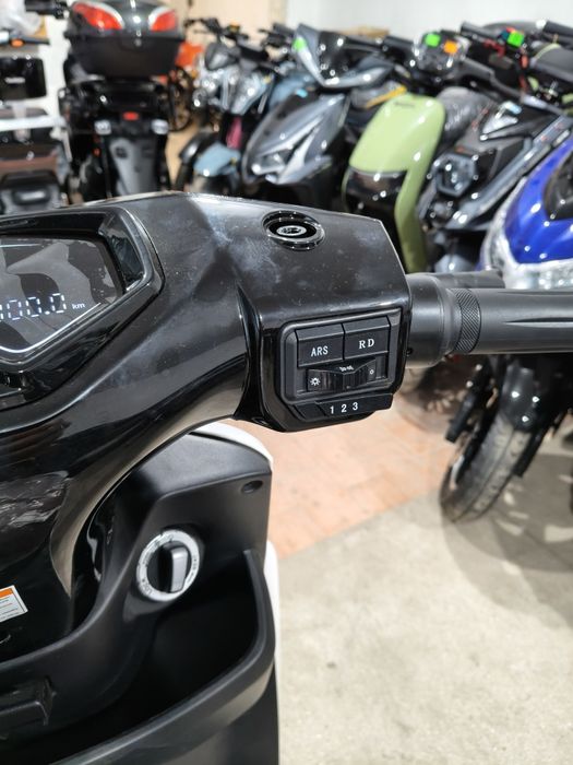 Електроскутер TAILIG T 70 2000W 36AH