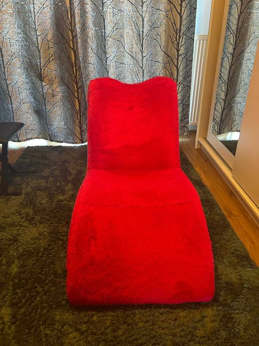 Leżanka do pokoju dziewczynki