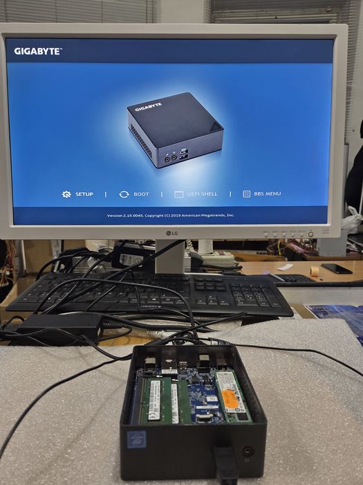 Неттоп міні ПК Intel NUC Gigabyte Pentium Silver J5005, DDR4