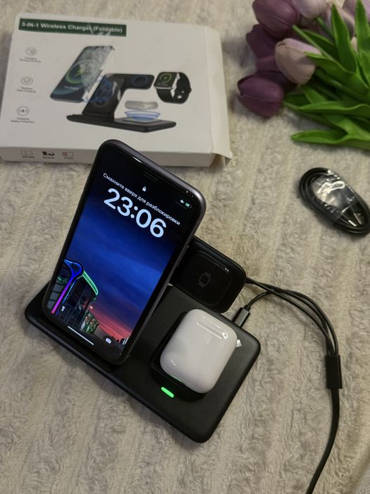 Бездротова зарядна станція 3-в-1 для iPhone, Apple Watch, AirPods