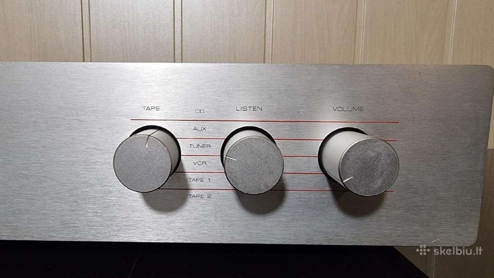 Amplificador Plinius 2100i com comando imaculado