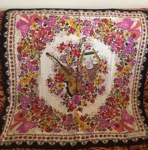 Lenço 100% seda natural Christian Dior desenho floral com violino