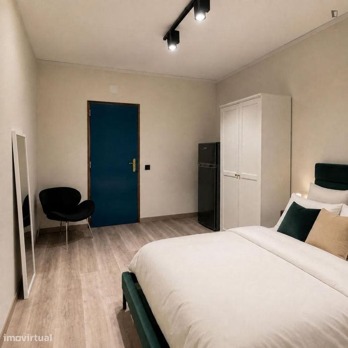 Quarto - localizado em Faro