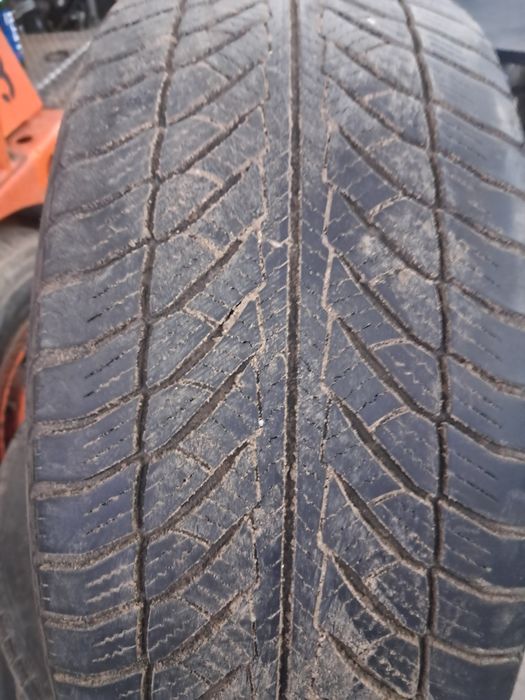 Opony zimowe Goodyear 245/45/18